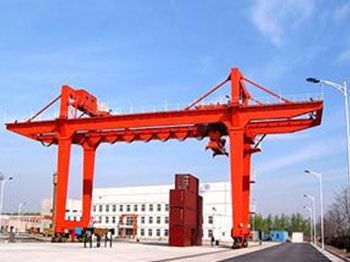 雙梁門(mén)式起重機(jī)
